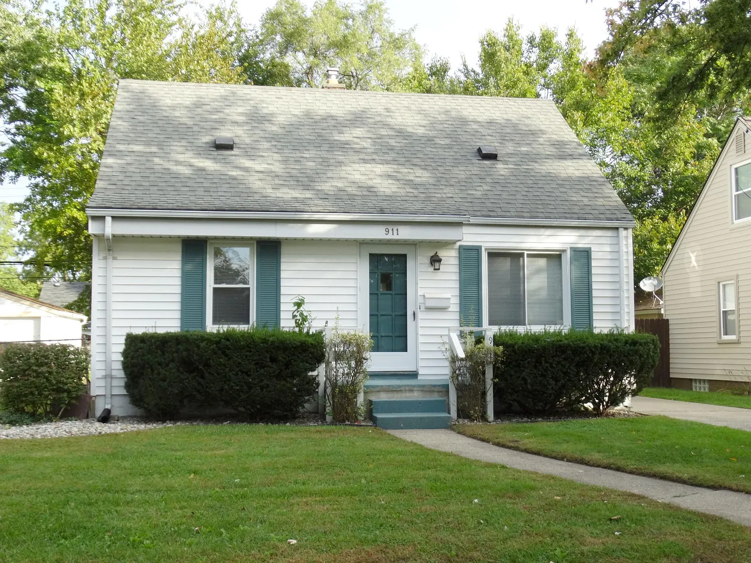911 Whitcomb Ave photo 1