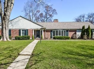 1516 Woodlawn Ave SE, East Grand Rapids, MI