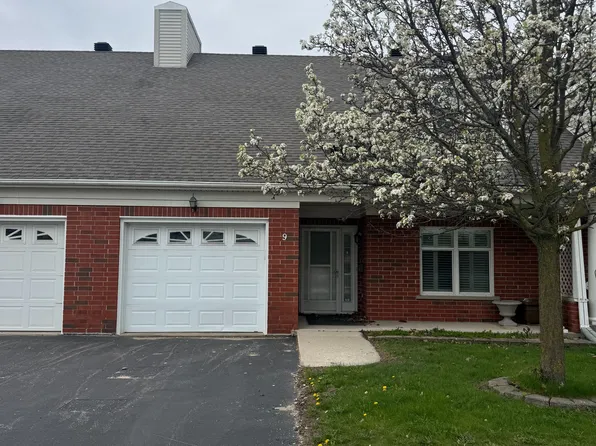 2705 Kingsway Dr #9, Kitchener, ON N2C 2T1