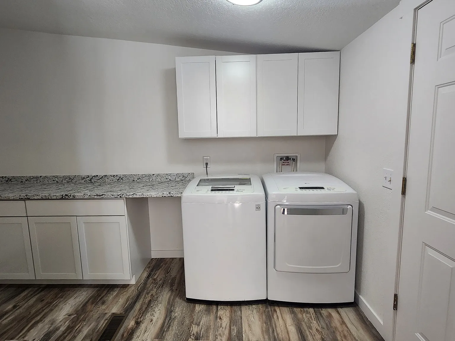 21533 West Laura Street - 1 — Photo 2