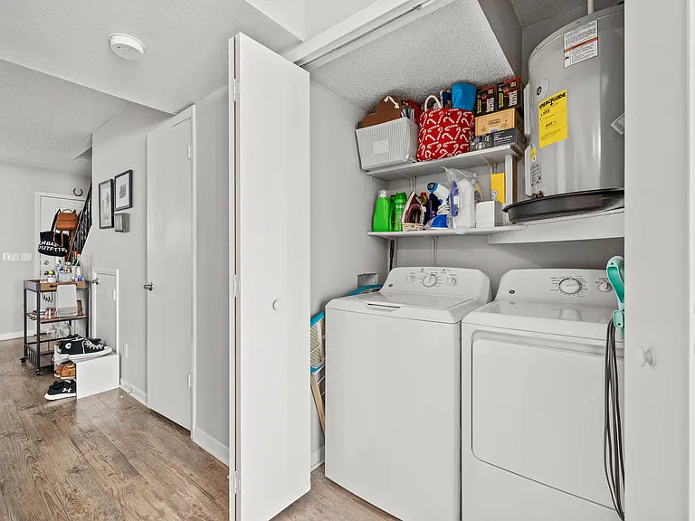 Albany Apartments | Tampa, FL | Washer/Dryer Rentals Available