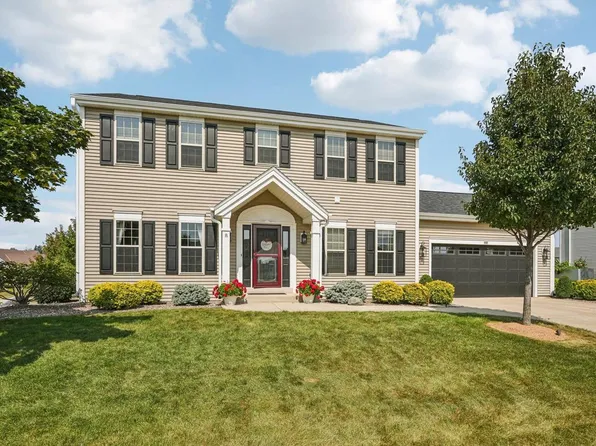 657 Cherrywood Drive, Waterford, WI 53185
