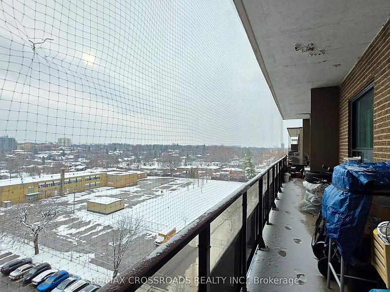 180 Markham Rd #921 — Photo 38