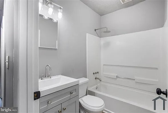 1621 N Gilmor St — Photo 14