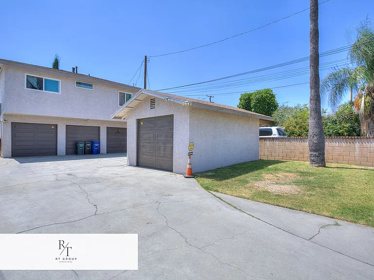3045 Charlotte Ave — Photo 33