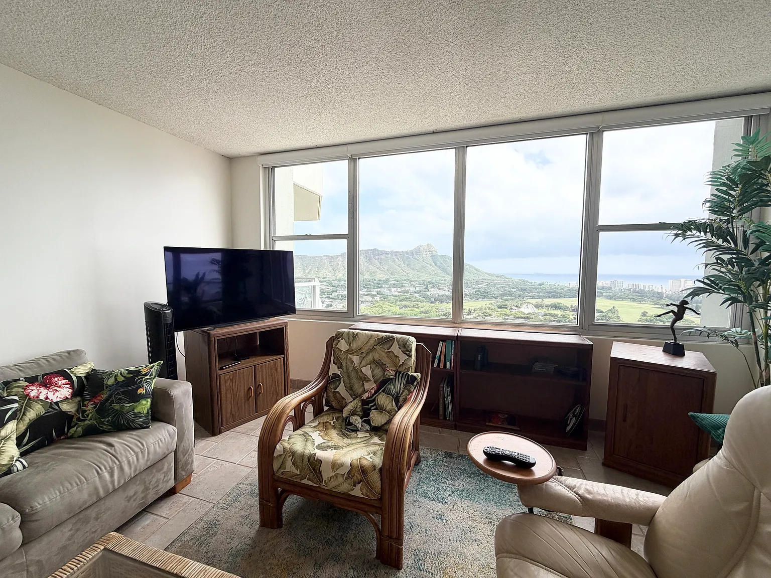 2600 Pualani Way — Photo 4