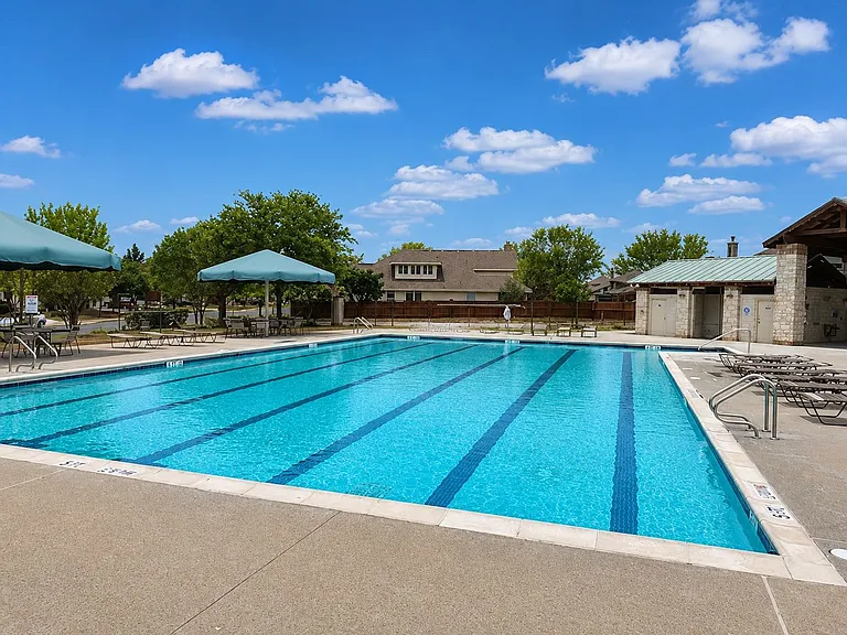 2277 Olive Hill Dr — Photo 32