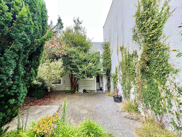 2151 18th Ave — Photo 26