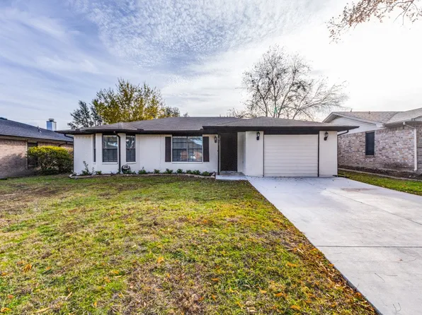 917 Loganwood Dr, Royse City, TX 75189