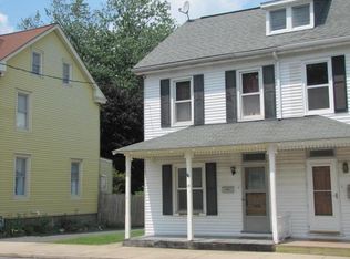 131 E New St, Lititz, PA 17543