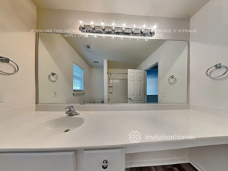 40 Luzelle Dr — Photo 18