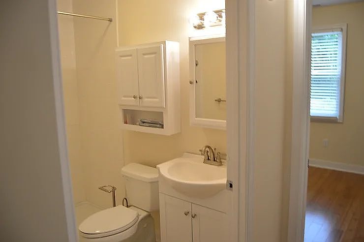 2nd image of 1316 Overlook St