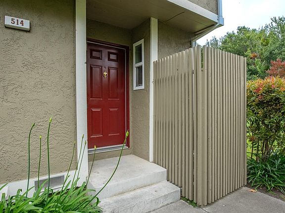 3rd image of 514 Santa Alicia Drive