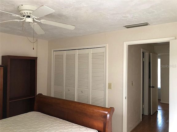 4th image of 19201 Sandalwood Dr