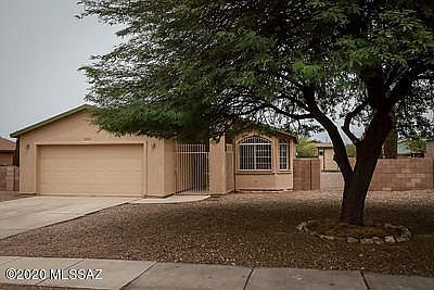 2nd image of 2225 E Vera Cruz Vis