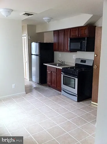 1438 Snyder Ave Photo 1