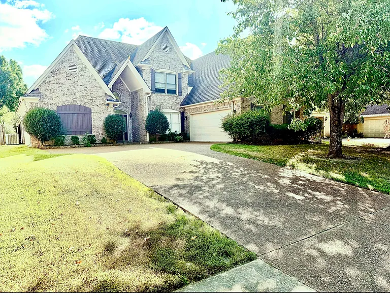10505 Hawk Inlet Dr — Photo 1