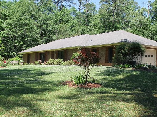 932 White Rd