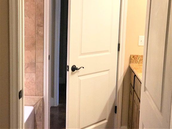 3rd image of 1104 Norfolk Ln