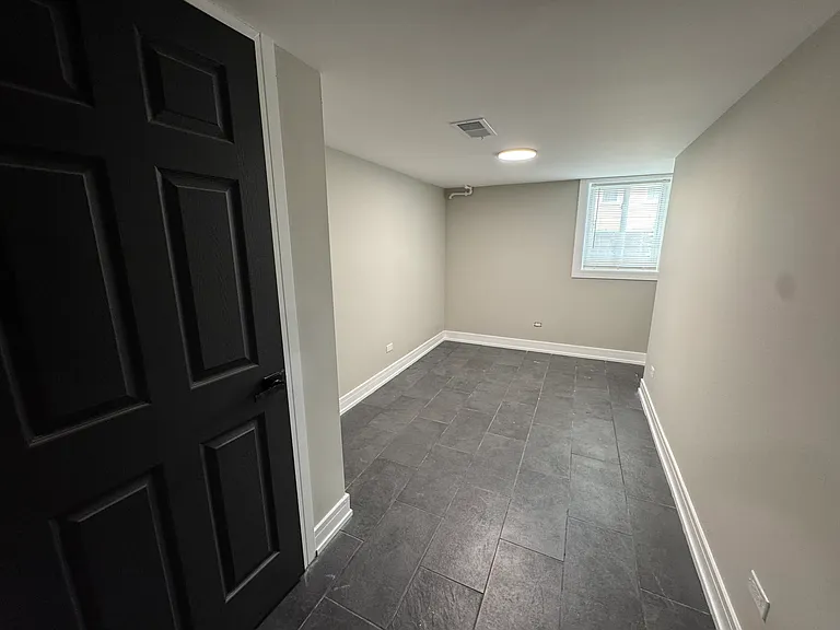 16439 Cottage Grove Ave — Photo 25