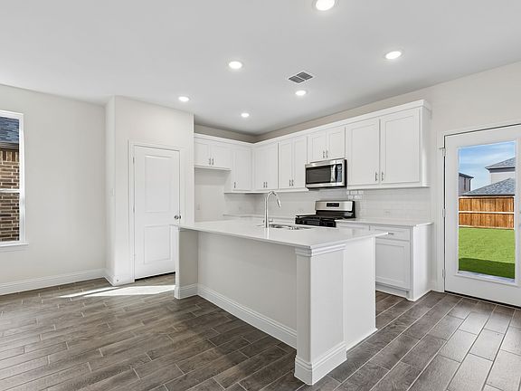 7th image of this home