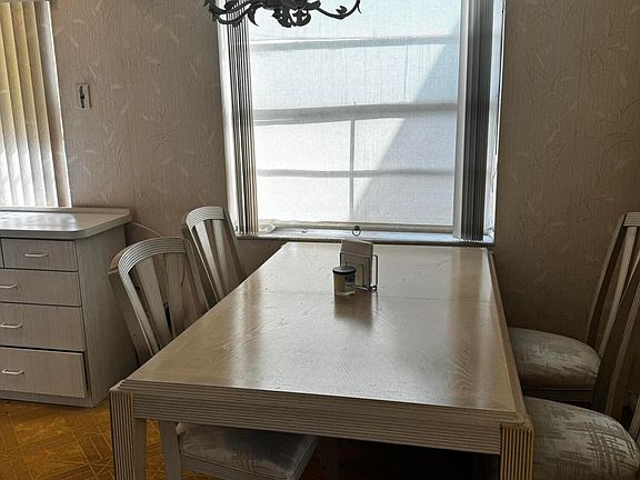 2nd image of 478 Flanders J #478