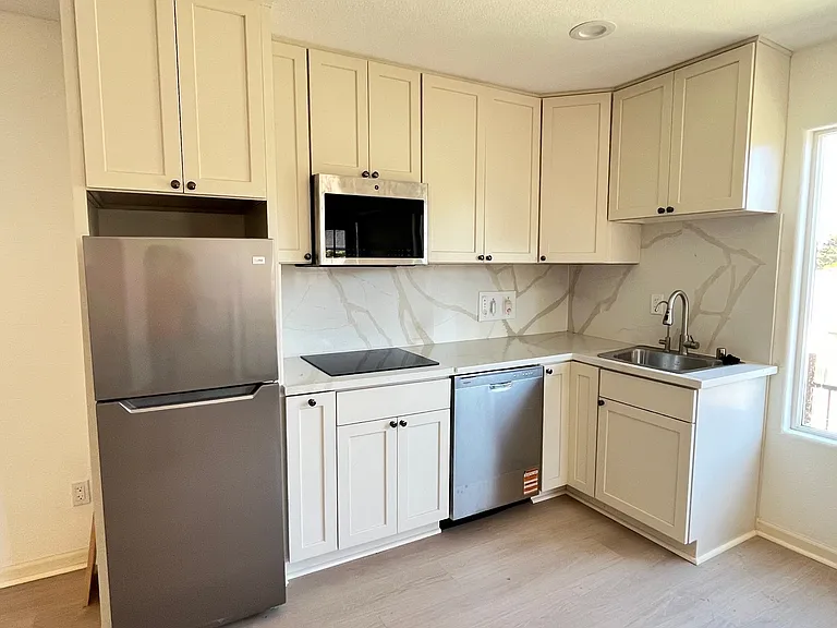 2776 Sydney Way #B — Photo 2