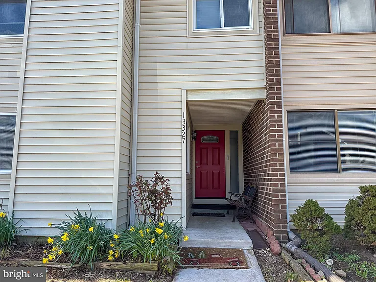 13327 Schwenger Pl — Photo 55