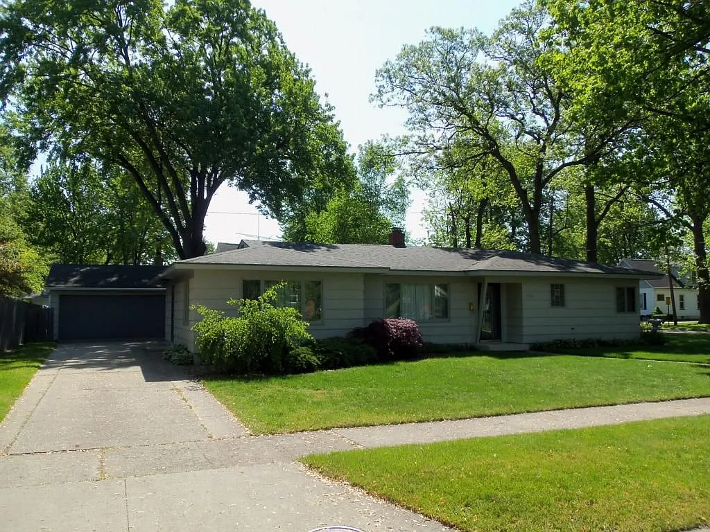 1400 Cornell St photo 1