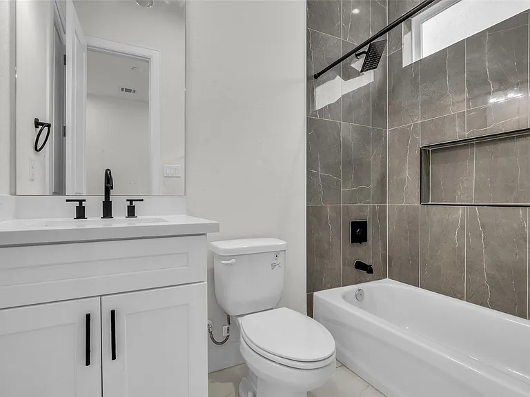 3829 Goodhope St #A — Photo 18