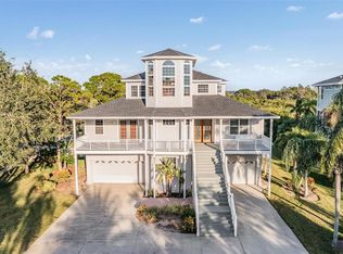 921 Point Seaside Dr, Crystal Beach, FL 34681