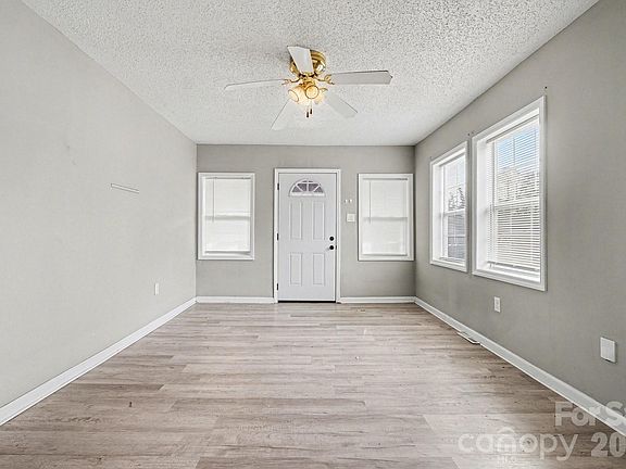 4th image of 9501 Misenheimer Rd