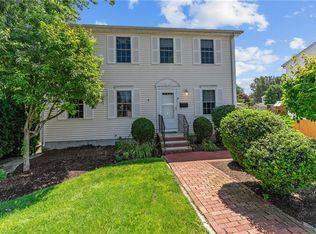 25 Plaza St, Cranston, RI 02920