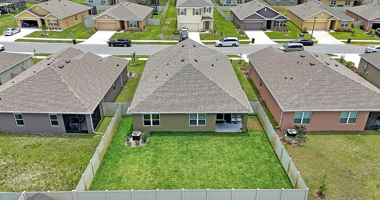 1265 Valley View Ave — Photo 3