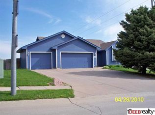 4202 Mark St, Bellevue, NE 68123