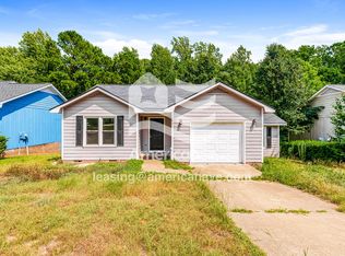 6431 Applewhite Rd, Fayetteville, NC 28304