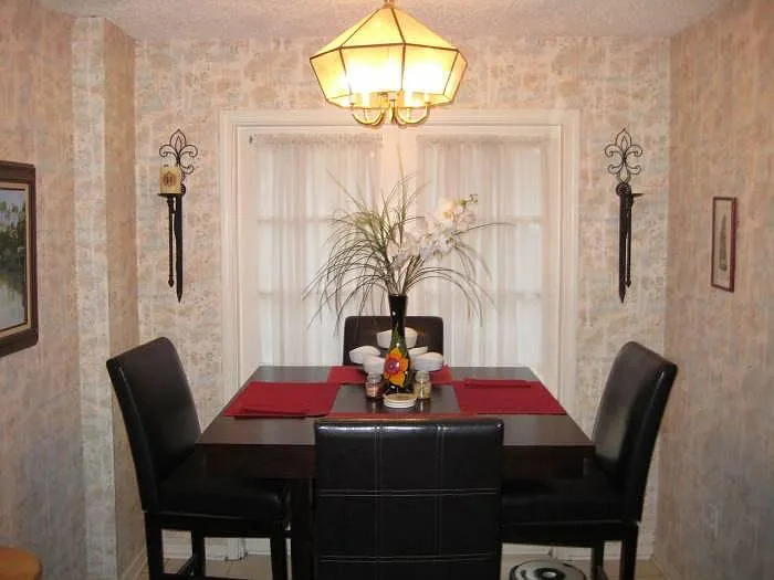 Breakfast Nook