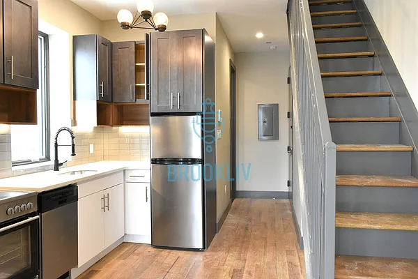 Rented by null | media 14