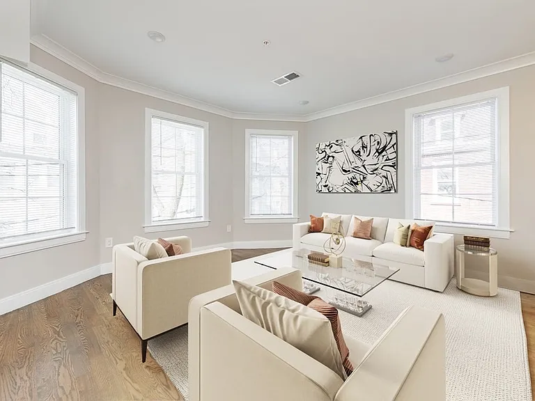 6 Rush St #1 — Photo 5