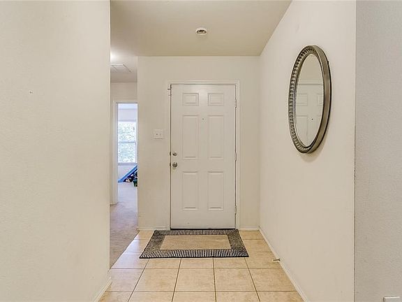 4th image of 908 Glenndon Dr