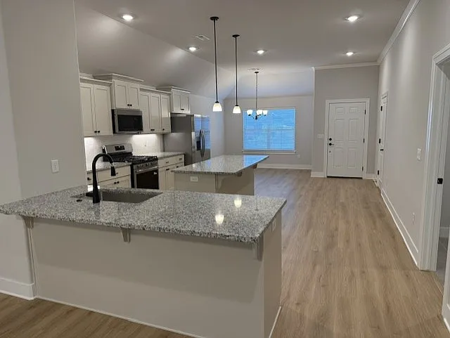 3 bed, 1763 sqft, $2,300 — Photo 4