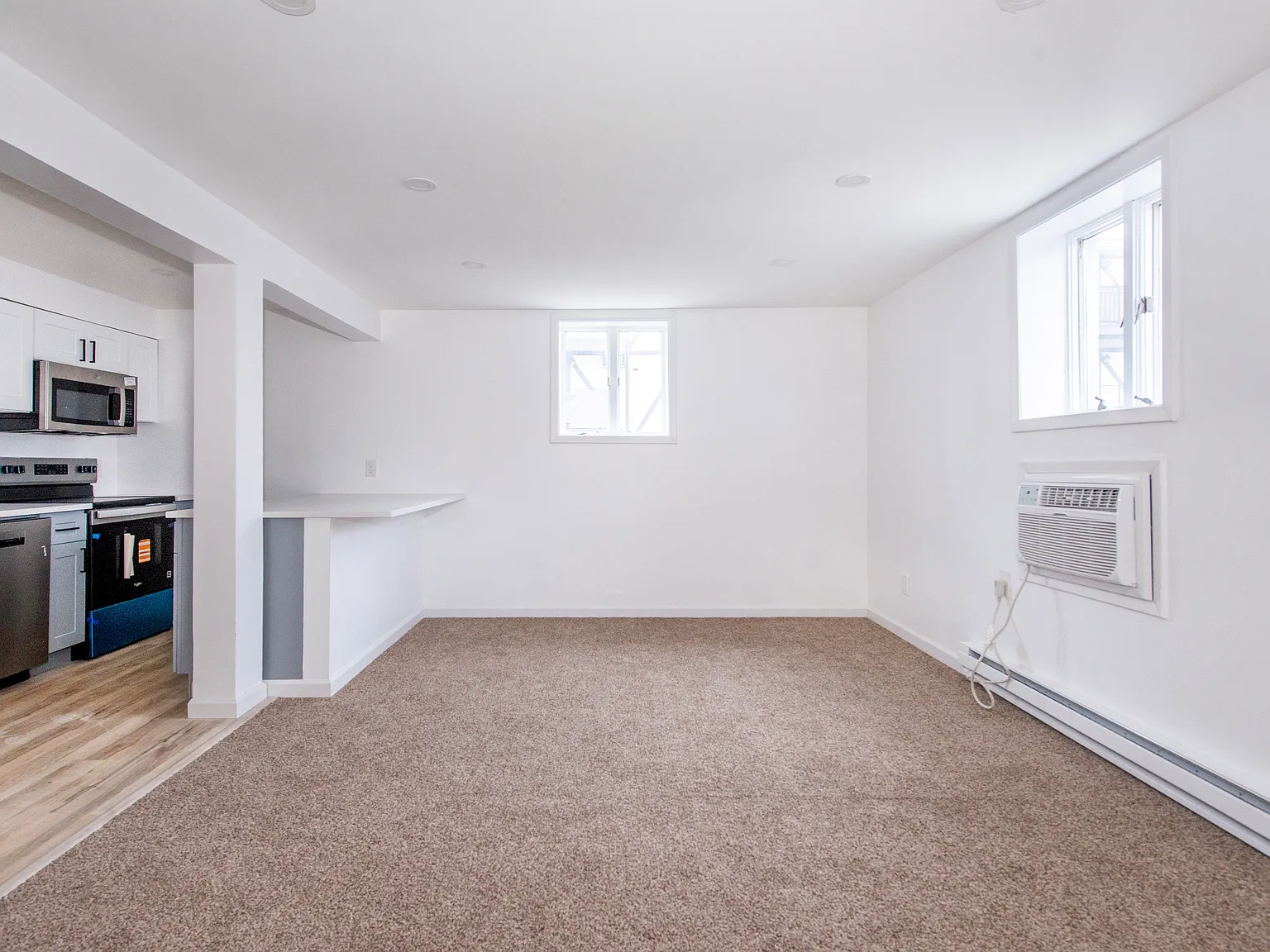 1 bed, 560 sqft, $2,050 — Photo 3