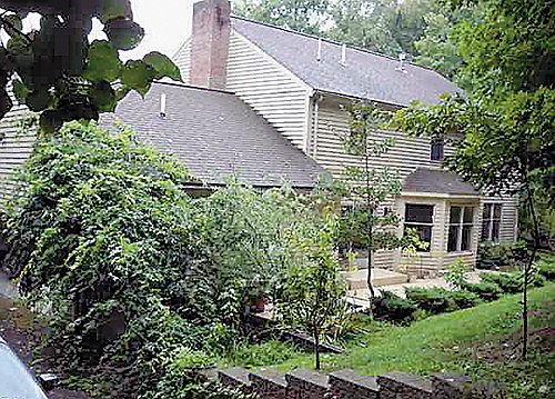 2nd image of 3205 Deerfield Ct