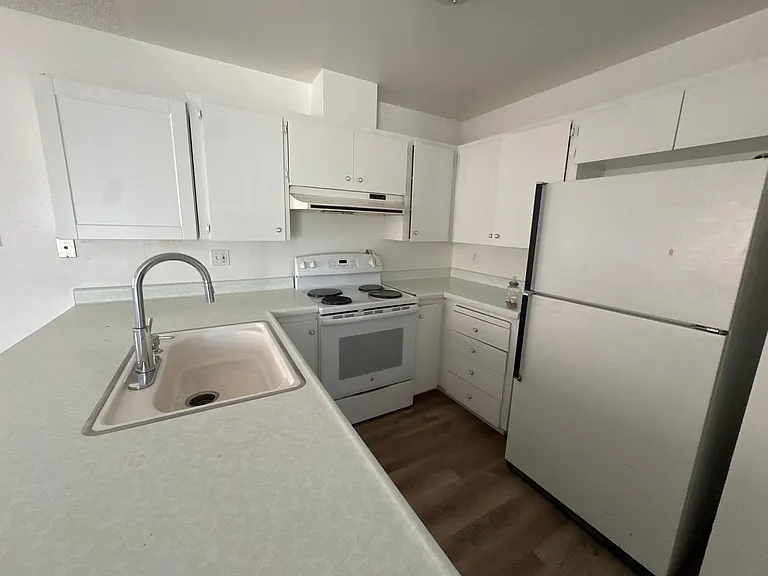 144 Brophy St #10017 — Photo 7