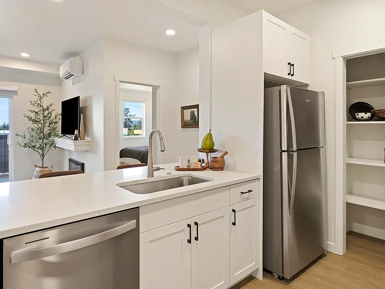 Bridgewater Apartments — Photo 9
