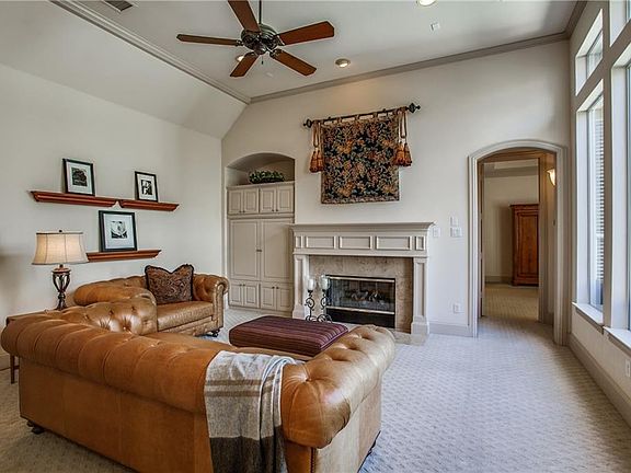 4th image of 7331 Hill Forest Dr