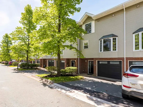 3356 Ashton Ln #38, Halifax, NS B3L 4T4