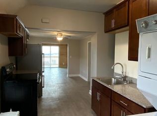 727 W 2nd St #2, Duluth, MN 55806