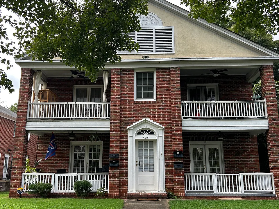 524 Walnut Ave #2