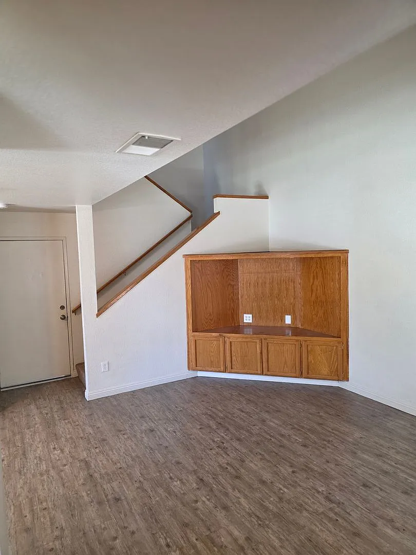 8110 Laborough Drive — Photo 4